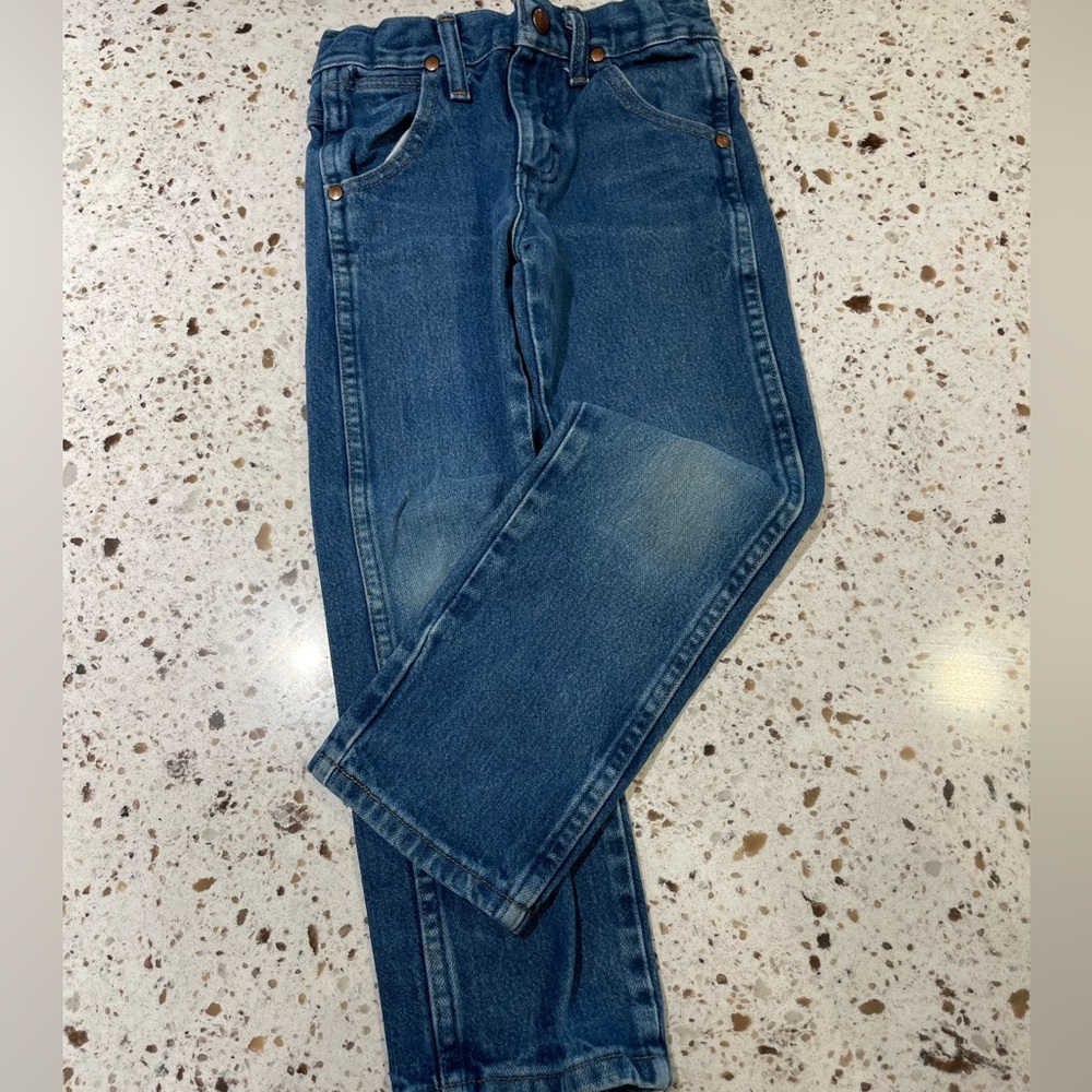 Boys size 6 reg Wrangler jeans